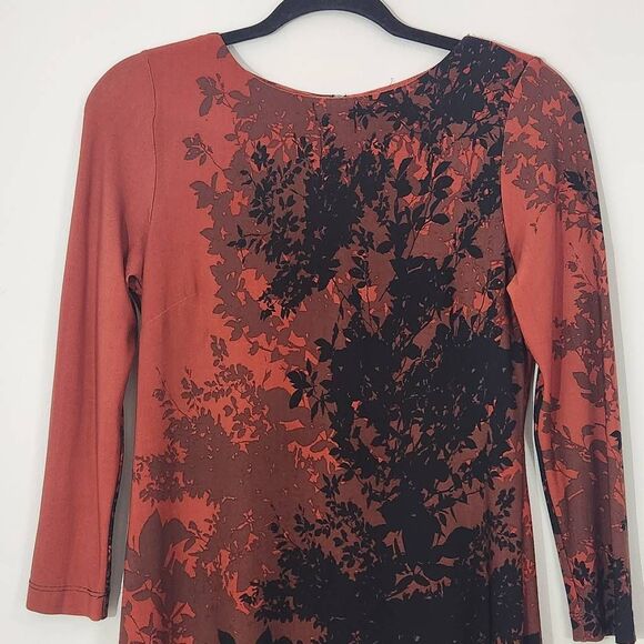 Just Taylor Red and Black Sheath Dress Size 2 Black and Red Print Dress - Picture 2 of 9